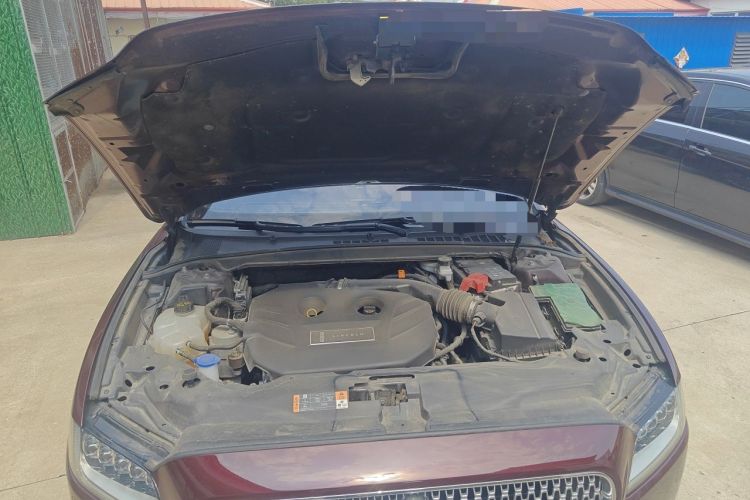Used Lincoln Continental 2019 2.0T Two-Wheel Drive Prestige Version China VI Standard Engine Bay