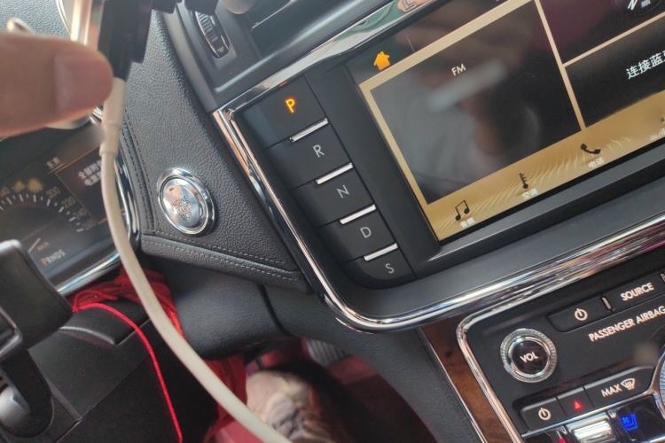 Used Lincoln Continental 2019 2.0T Two-Wheel Drive Luxury Edition China VI Standard Gear Lever
