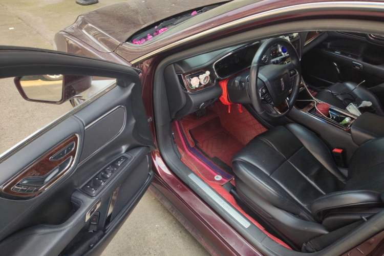 Used Lincoln Continental 2019 2.0T Two-Wheel Drive Luxury Edition China VI Standard Interior 3