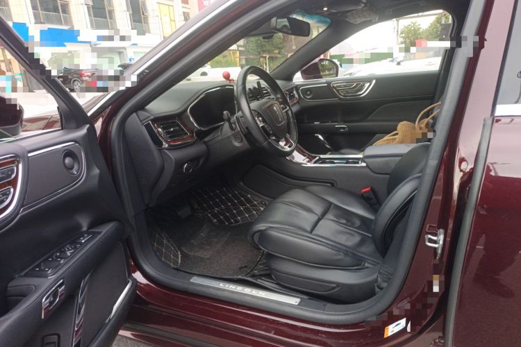 Used Lincoln Continental 2019 2.0T Two-Wheel Drive Prestige Version China VI Standard Interior 3