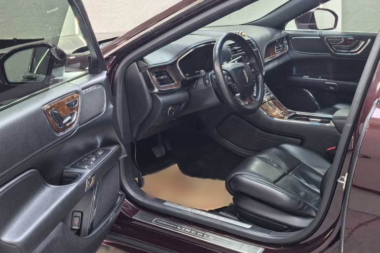 Used Lincoln Continental 2019 2.0T Two-Wheel Drive Luxury Edition China VI Standard Interior 5