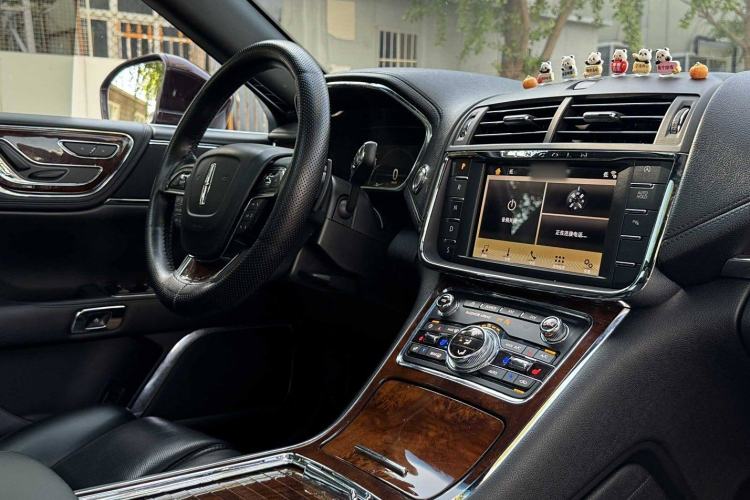 Used Lincoln Continental 2019 2.0T Two-Wheel Drive Luxury Edition China VI Standard Interior 6