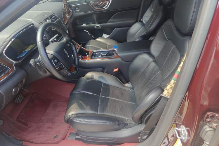 Used Lincoln Continental 2019 2.0T Two-Wheel Drive Prestige Version China VI Standard Left Front Seat