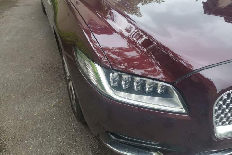 Used Lincoln Continental 2019 2.0T Two-Wheel Drive Prestige Version China VI Standard Right Front Headlight