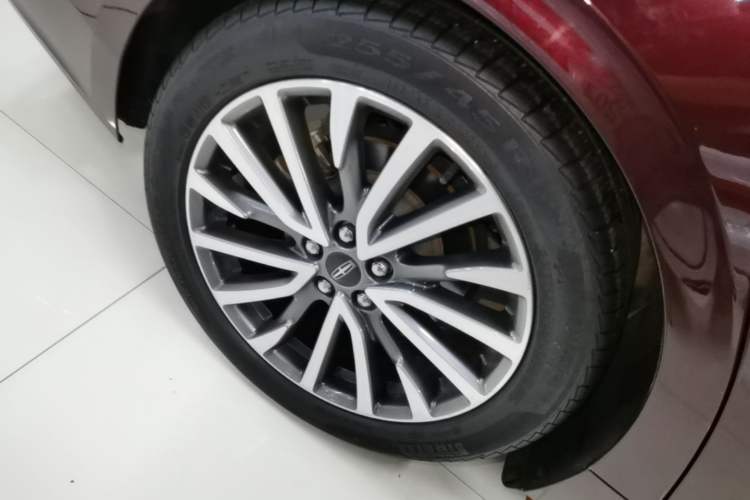 Used Lincoln Continental 2019 2.0T Two-Wheel Drive Luxury Edition China VI Standard Right Rear Wheel Hub