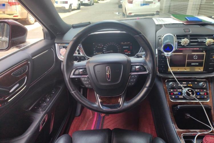 Used Lincoln Continental 2019 2.0T Two-Wheel Drive Luxury Edition China VI Standard Steering Wheel