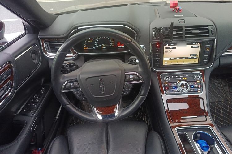 Used Lincoln Continental 2019 2.0T Two-Wheel Drive Prestige Version China VI Standard Steering Wheel