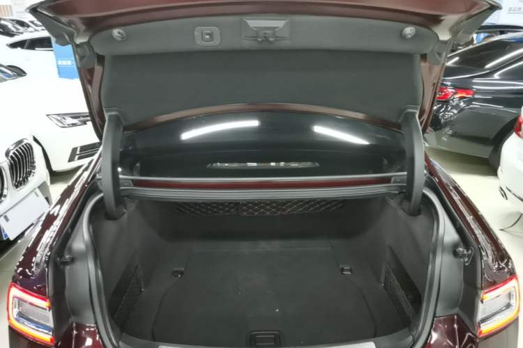 Used Lincoln Continental 2019 2.0T Two-Wheel Drive Luxury Edition China VI Standard Trunk
