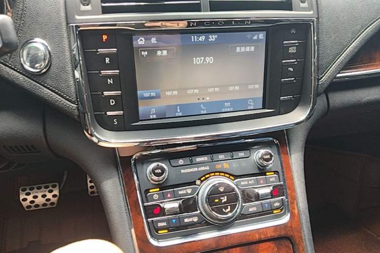 Used Lincoln Continental 2019 2.0T Two-Wheel Drive Luxury Edition China VI Standard Audio And AC Panel