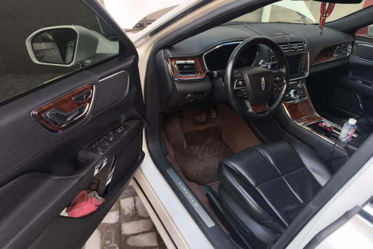 Used Lincoln Continental 2019 2.0T Two-Wheel Drive Luxury Edition China VI Standard Driver Seat