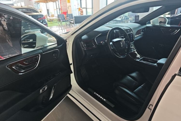 Used Lincoln Continental 2019 2.0T Two-Wheel Drive Prestige Version China VI Standard Driver Seat
