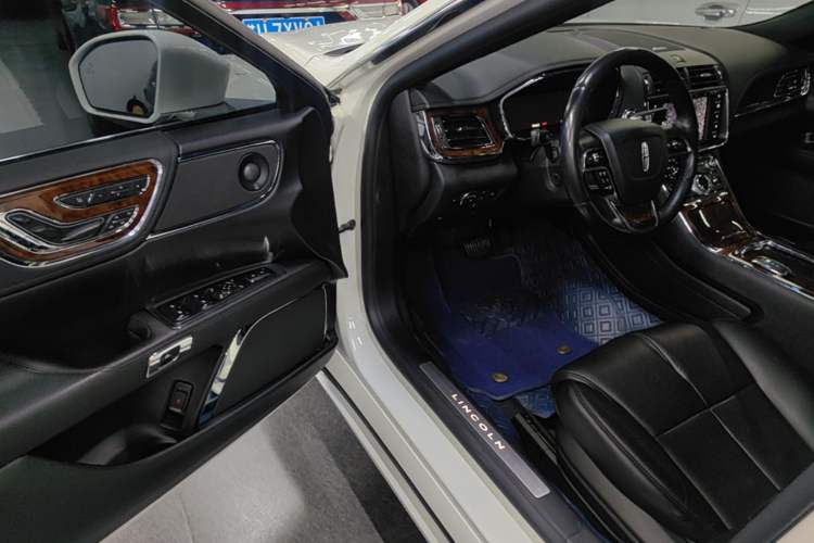 Used Lincoln Continental 2019 2.0T Two-Wheel Drive Prestige Version China VI Standard Driver Seat