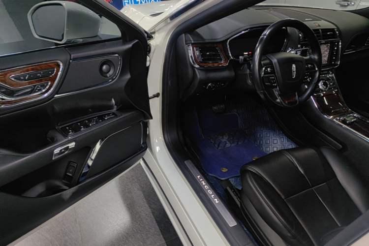 Used Lincoln Continental 2019 2.0T Two-Wheel Drive Prestige Version China VI Standard Driver Seat