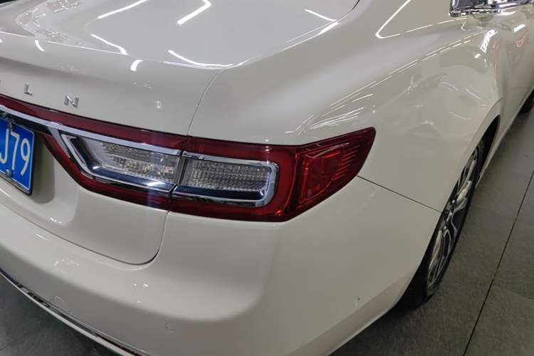 Used Lincoln Continental 2019 2.0T Two-Wheel Drive Prestige Version China VI Standard Exterior 3