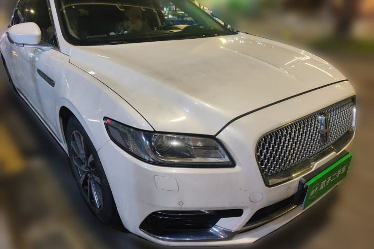 Used Lincoln Continental 2019 2.0T Two-Wheel Drive Luxury Edition China VI Standard Front Right 45 Deg