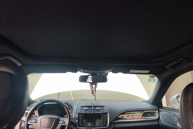 Used Lincoln Continental 2019 2.0T Two-Wheel Drive Luxury Edition China VI Standard Headliner