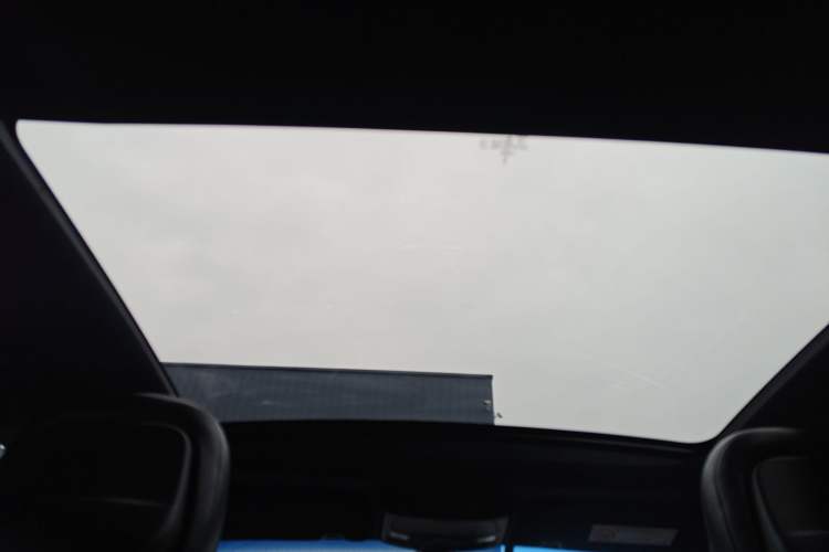 Used Lincoln Continental 2019 2.0T Two-Wheel Drive Luxury Edition China VI Standard Headliner