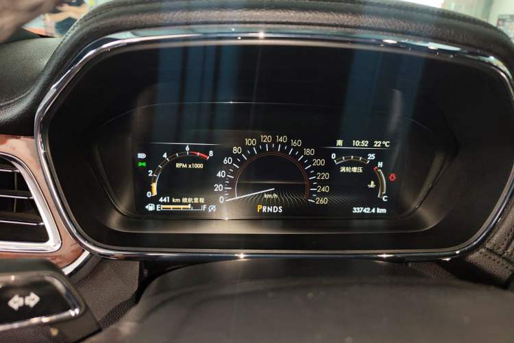 Used Lincoln Continental 2019 2.0T Two-Wheel Drive Luxury Edition China VI Standard Instrument Cluster