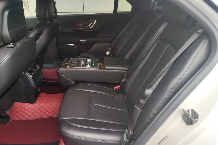Used Lincoln Continental 2019 2.0T Two-Wheel Drive Luxury Edition China VI Standard Interior 4