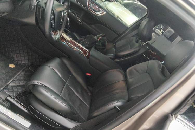 Used Lincoln Continental 2019 2.0T Two-Wheel Drive Luxury Edition China VI Standard Left Front Seat