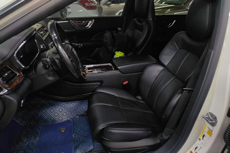 Used Lincoln Continental 2019 2.0T Two-Wheel Drive Prestige Version China VI Standard Left Front Seat