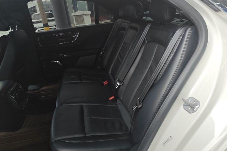 Used Lincoln Continental 2019 2.0T Two-Wheel Drive Luxury Edition China VI Standard Left Rear Seat