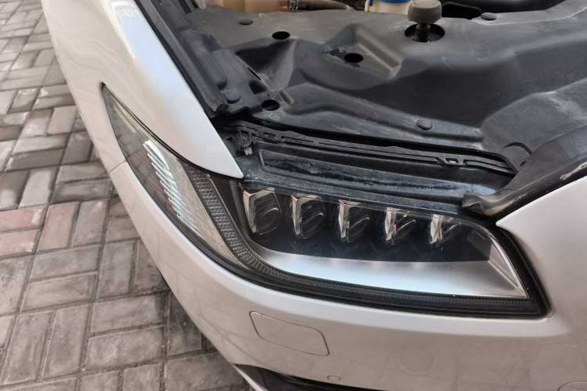 Used Lincoln Continental 2019 2.0T Two-Wheel Drive Luxury Edition China VI Standard Right Front Headlight