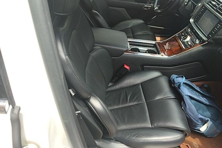 Used Lincoln Continental 2019 2.0T Two-Wheel Drive Luxury Edition China VI Standard Right Front Seat