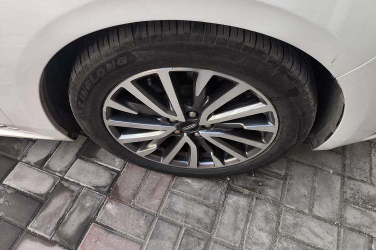 Used Lincoln Continental 2019 2.0T Two-Wheel Drive Luxury Edition China VI Standard Right Front Wheel Hub