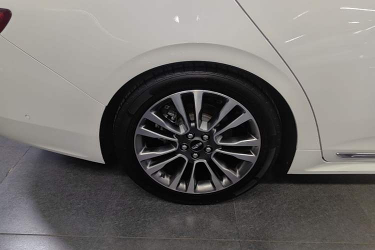 Used Lincoln Continental 2019 2.0T Two-Wheel Drive Prestige Version China VI Standard Right Rear Wheel Hub