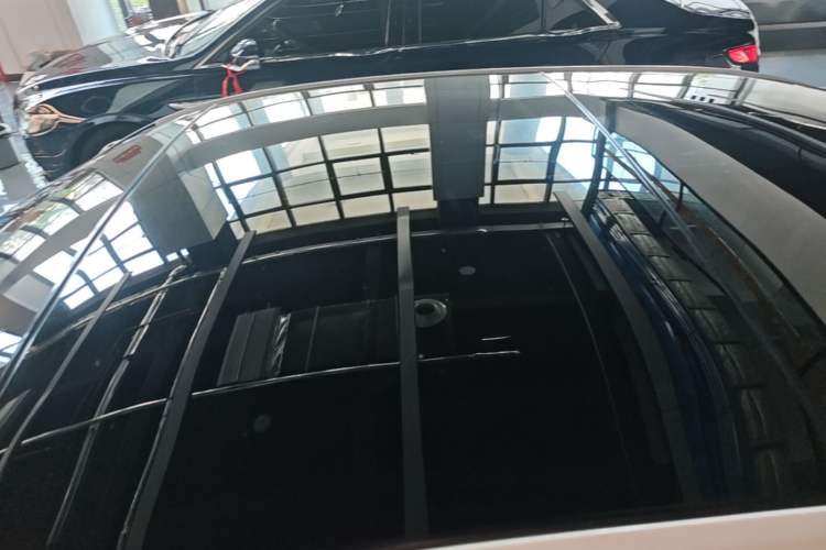 Used Lincoln Continental 2019 2.0T Two-Wheel Drive Prestige Version China VI Standard Roof