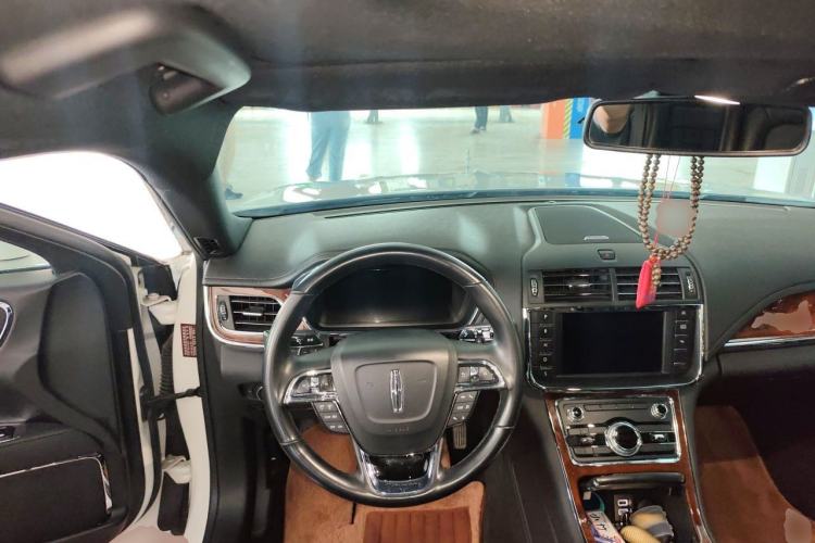 Used Lincoln Continental 2019 2.0T Two-Wheel Drive Luxury Edition China VI Standard Steering Wheel