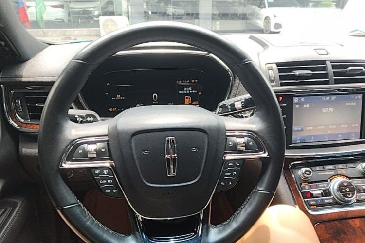 Used Lincoln Continental 2019 2.0T Two-Wheel Drive Luxury Edition China VI Standard Steering Wheel