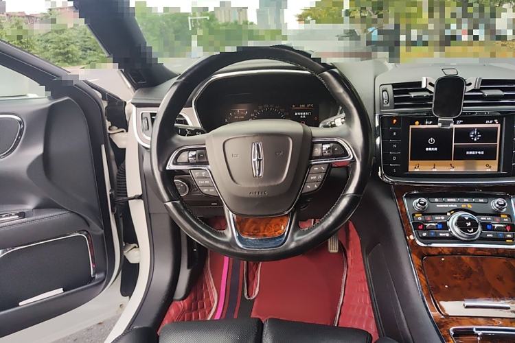 Used Lincoln Continental 2019 2.0T Two-Wheel Drive Luxury Edition China VI Standard Steering Wheel