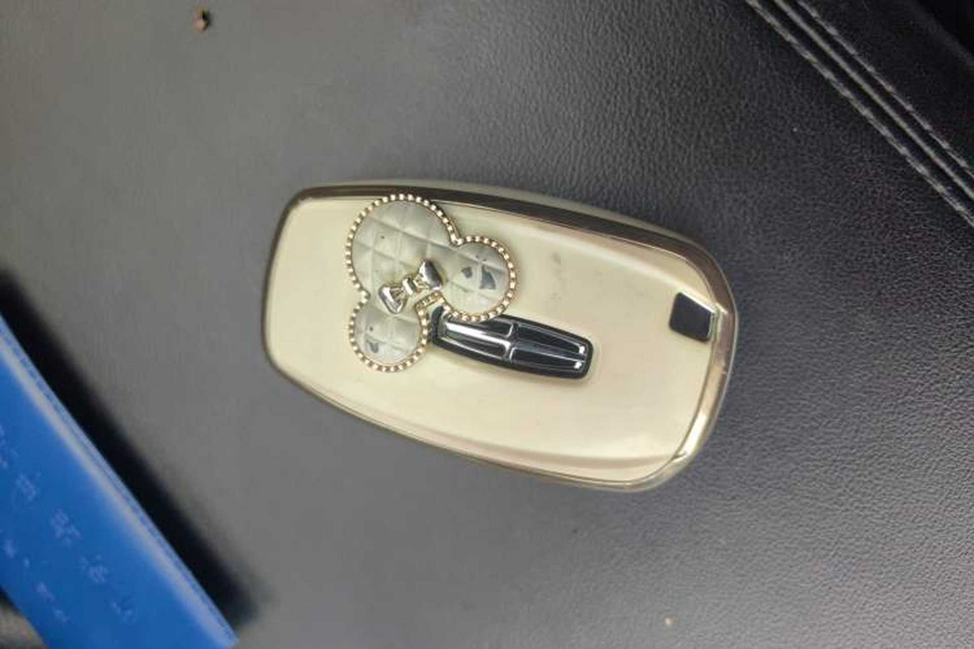 Used Lincoln Continental 2019 2.0T Two-Wheel Drive Prestige Version China VI Standard Vehicle Key