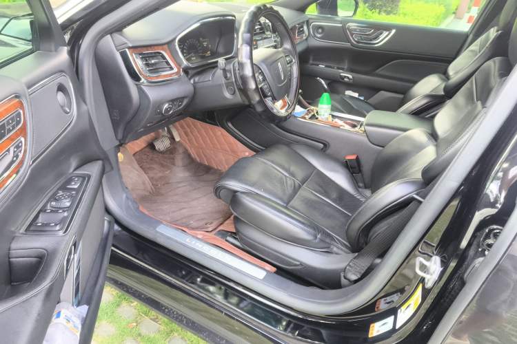 Used Lincoln Continental 2020 2.0T Two-Wheel Drive MONO Limited Edition Prestige Version MONO BLACK Driver Seat