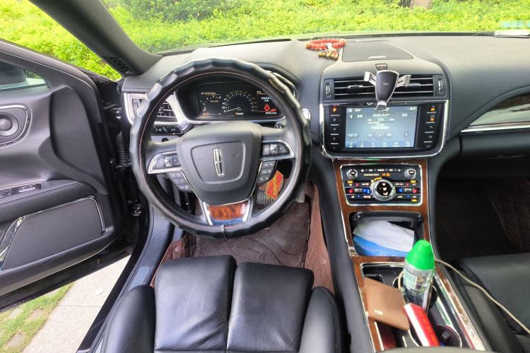 Used Lincoln Continental 2020 2.0T Two-Wheel Drive MONO Limited Edition Prestige Version MONO BLACK Steering Wheel