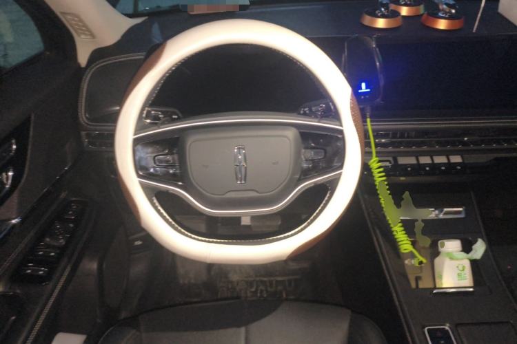 Used Lincoln Corsair 2024 2.0T Two-Wheel Drive Deluxe Edition Steering Wheel