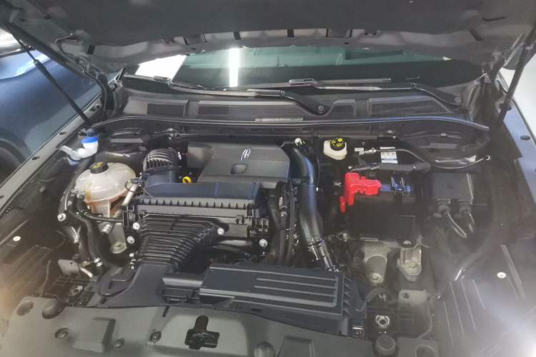 Used Lincoln Corsair 2023 2.0T All-Wheel-Drive Prestige Version Engine Bay