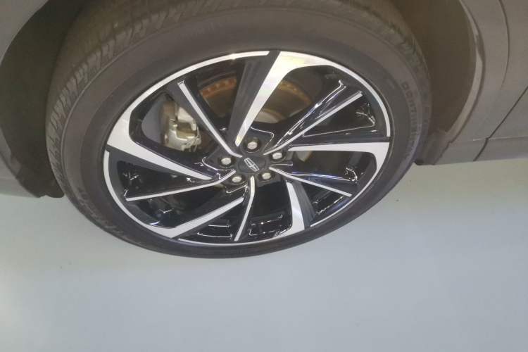 Used Lincoln Corsair 2023 2.0T All-Wheel-Drive Prestige Version Exterior 7