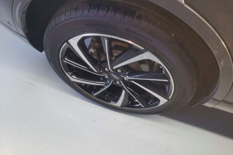 Used Lincoln Corsair 2023 2.0T All-Wheel-Drive Prestige Version Exterior 8