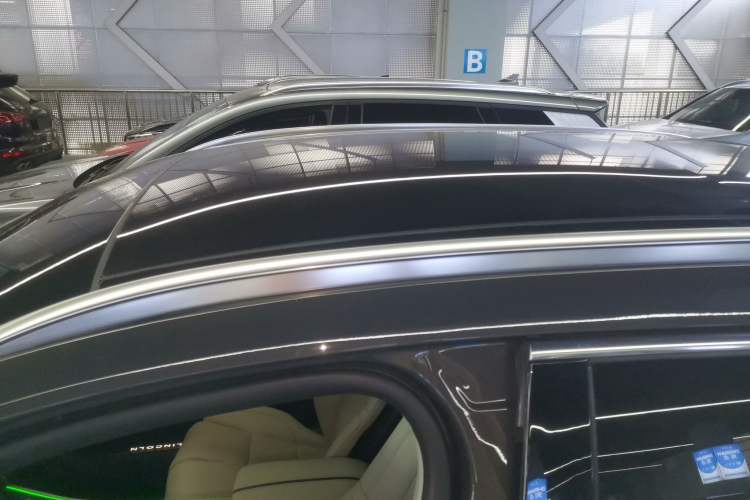 Used Lincoln Corsair 2023 2.0T All-Wheel-Drive Prestige Version Roof