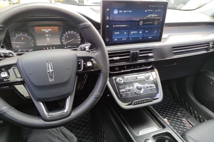 Used Lincoln Corsair 2020 2.0T Two-Wheel Drive Luxury Edition Center Console