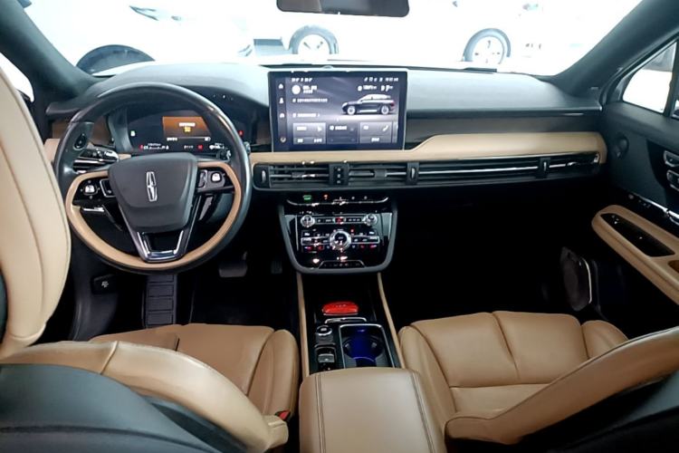 Used Lincoln Corsair 2020 2.0T Four-Wheel Drive Prestige Edition Center Console