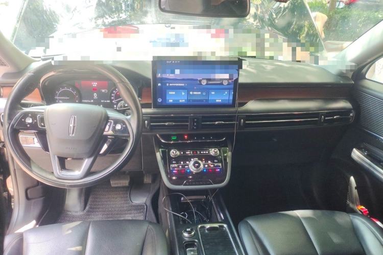 Used Lincoln Corsair 2020 2.0T Two-Wheel Drive Luxury Edition Center Console