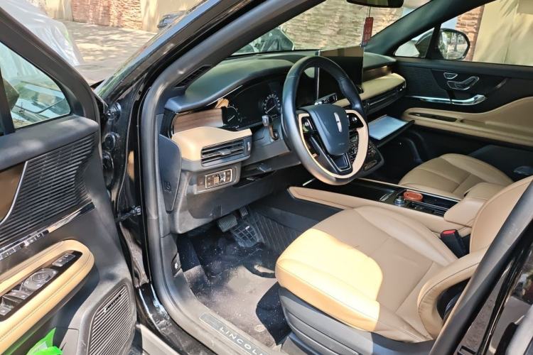 Used Lincoln Corsair 2020 2.0T Two-Wheel Drive Luxury Edition Driver Seat