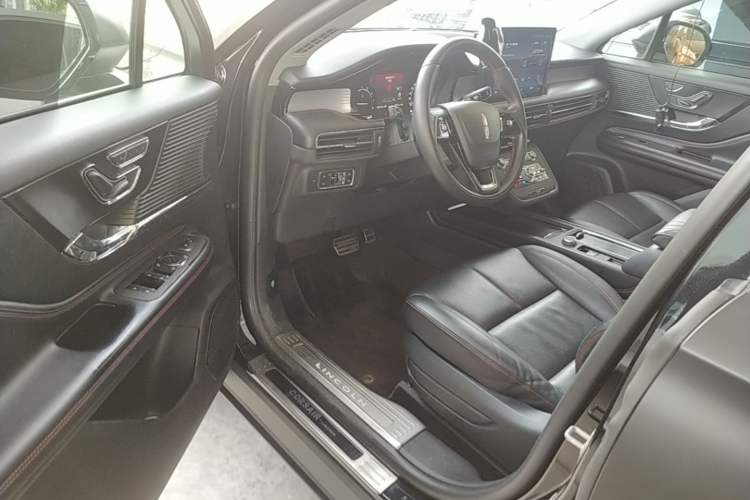 Used Lincoln Corsair 2020 2.0T Two-Wheel-Drive Black Knight Limited Edition Driver Seat