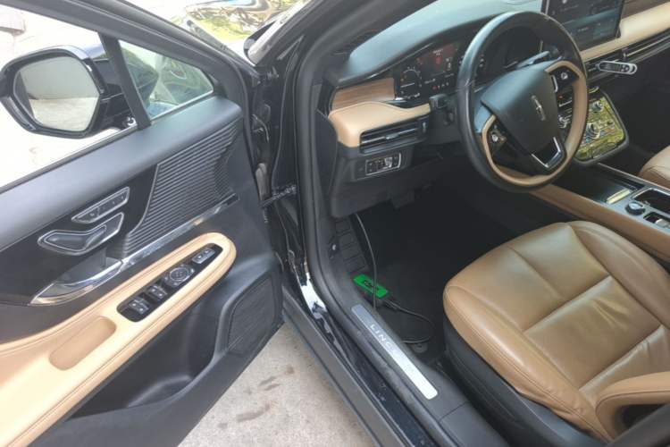 Used Lincoln Corsair 2020 2.0T Two-Wheel Drive Luxury Edition Driver Seat