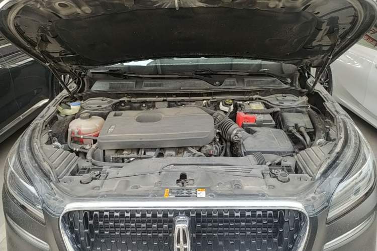 Used Lincoln Corsair 2020 2.0T Two-Wheel-Drive Black Knight Limited Edition Engine Bay