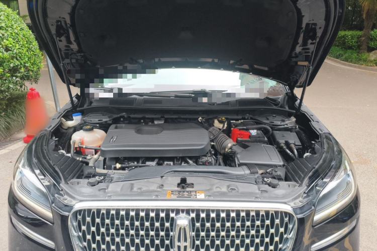 Used Lincoln Corsair 2020 2.0T Two-Wheel Drive Luxury Edition Engine Bay